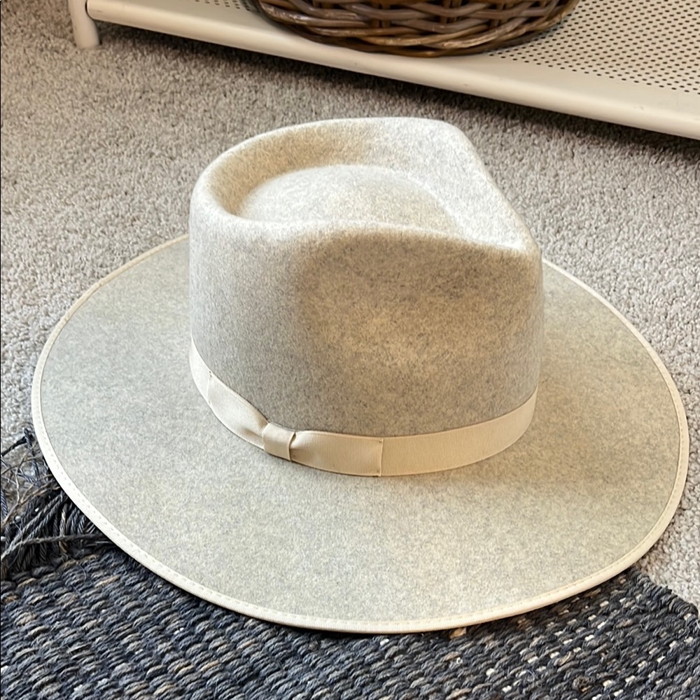 Lack of color wool hat xl